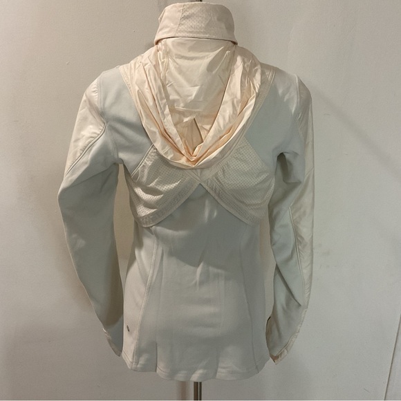 Lululemon Kanto Catch Me Run Cream  Jacket Size 4 - Picture 9 of 13